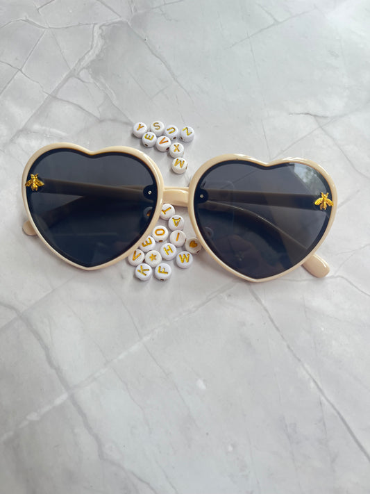 Zonnebril met naam (DIY)