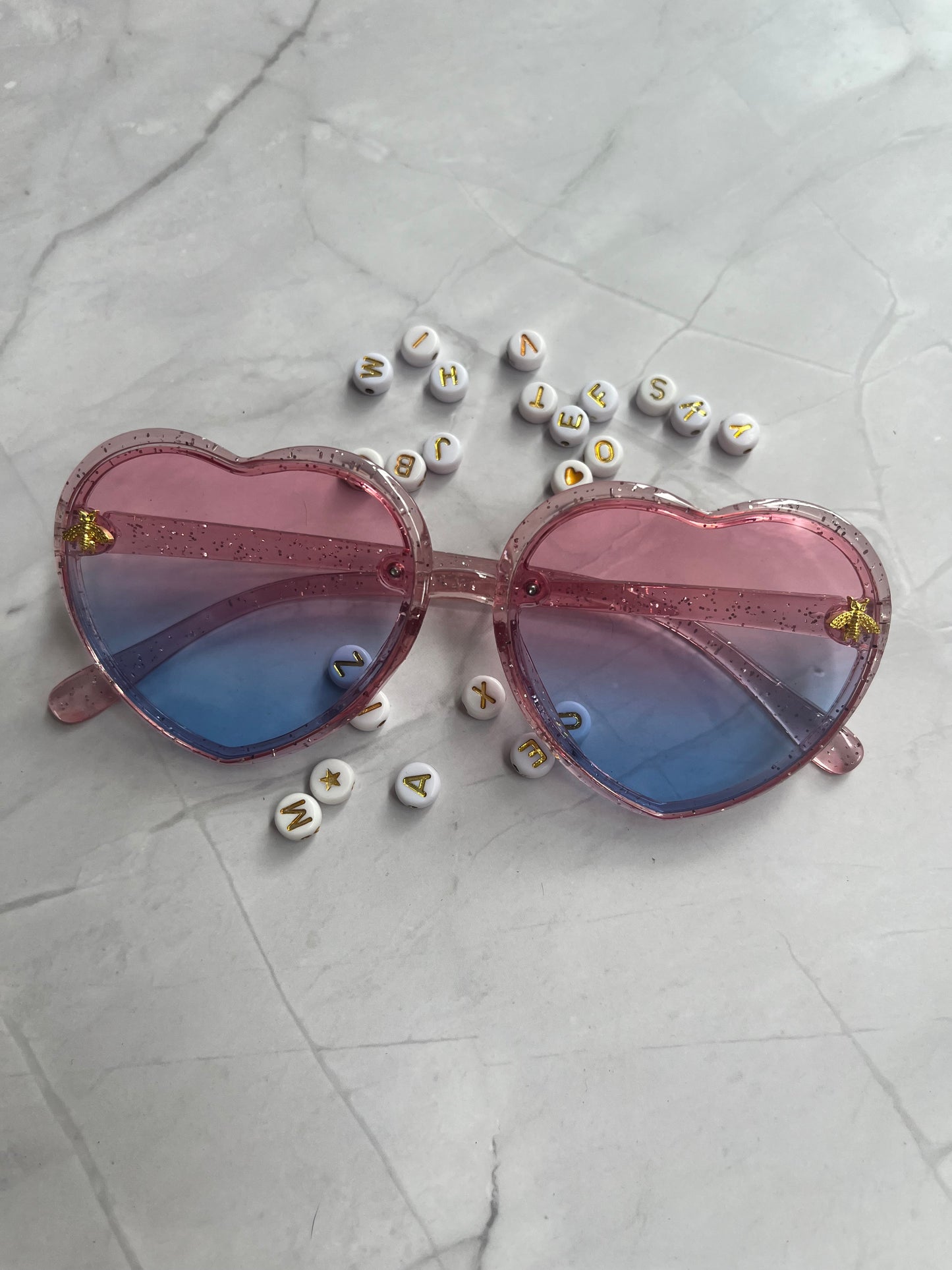 Zonnebril met naam (DIY)